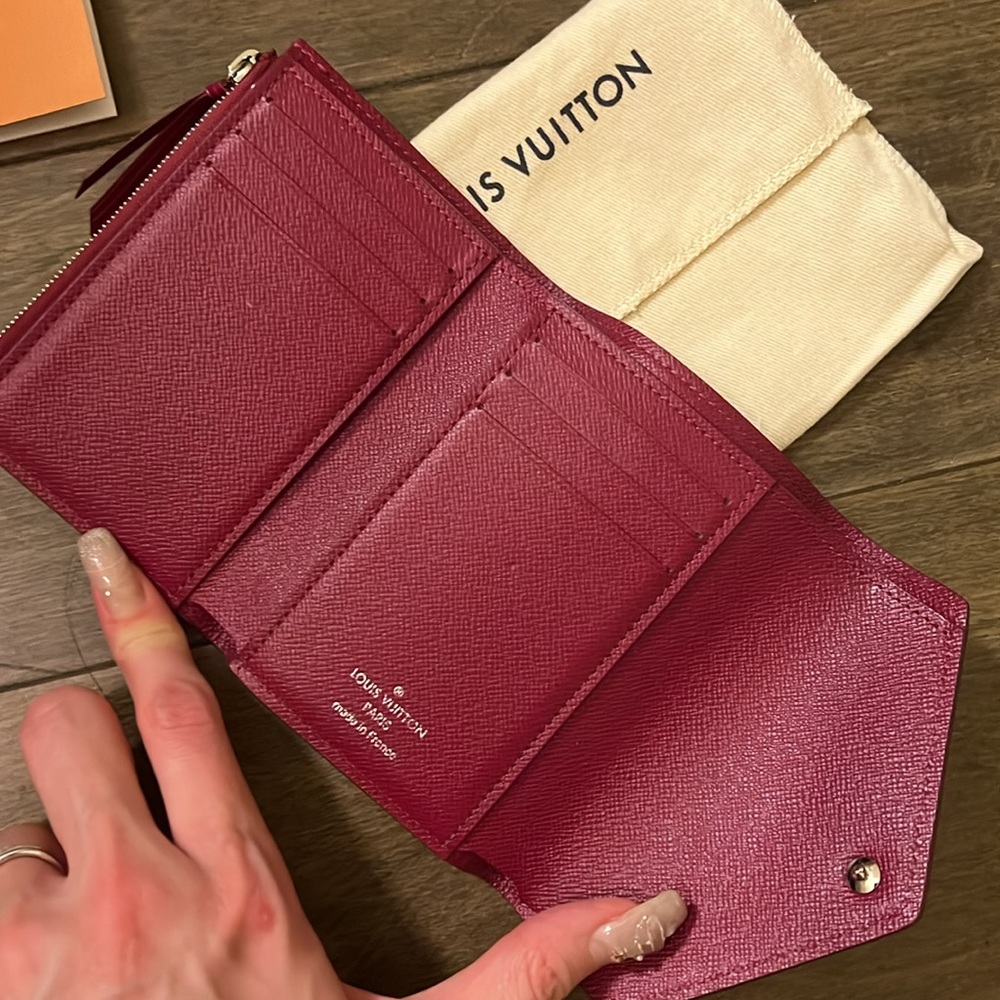 LV Compact Wallets - NEW - Picture 3 of 10